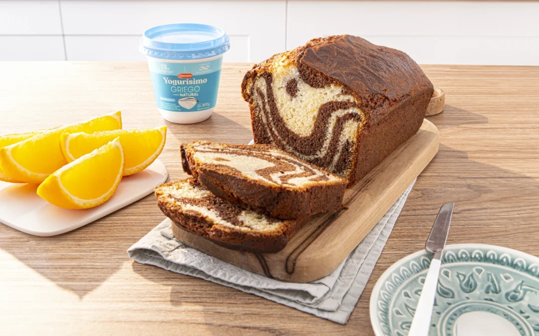 BUDÍN DE YOGUR, NARANJA Y CHOCOLATE