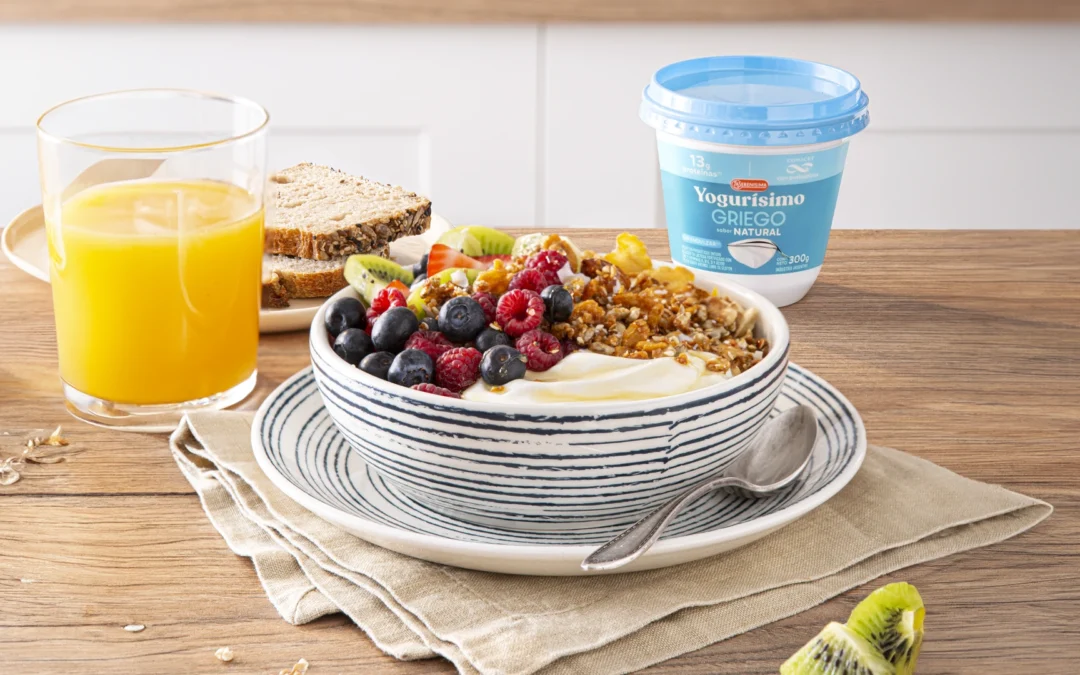 YOGUR CON FRUTAS DE ESTACIÓN Y MIEL