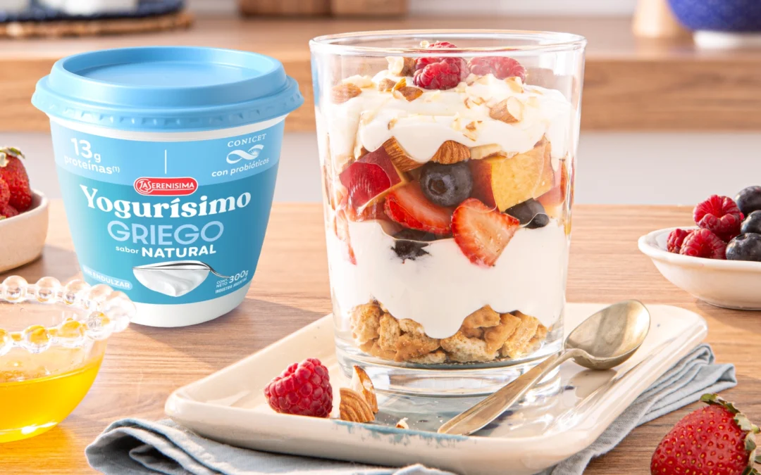 TRIFFLE DE YOGUR CON COOKIES Y FRUTAS