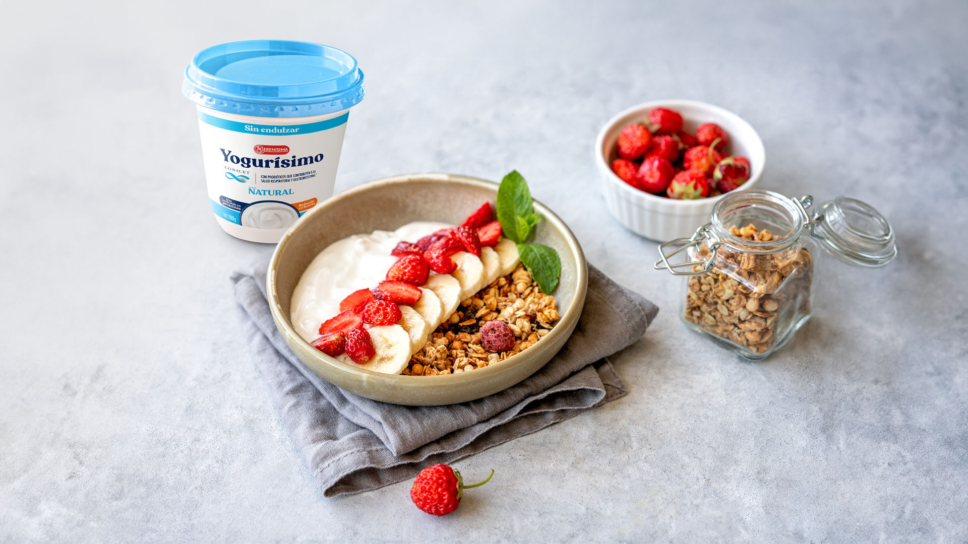 Granola casera con yogur Yogurísimo