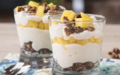 TRIFLE DE YOGUR, FRUTA Y GRANOLA