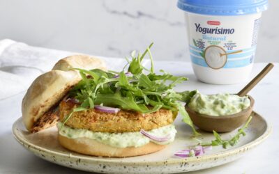 HAMBURGUESAS DE GARBANZOS Y ZANAHORIA CON ADEREZO DE YOGUR