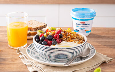 YOGUR CON FRUTAS DE ESTACIÓN Y MIEL